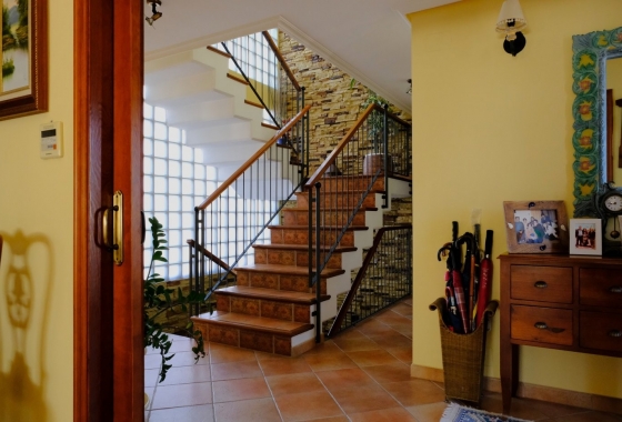 Resale - Villa - Orihuela