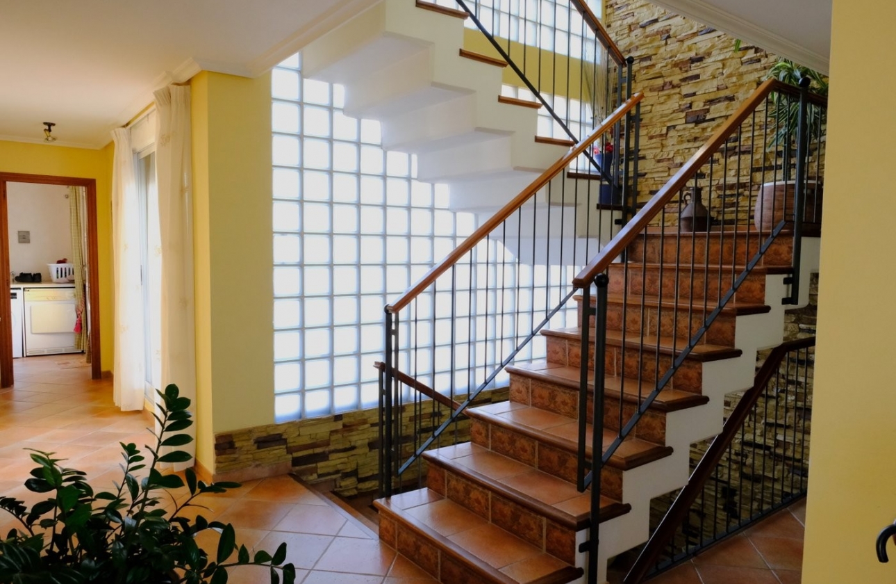 Resale - Villa - Orihuela