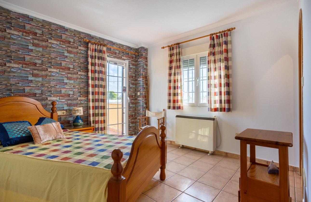 Resale - Villa - Elche - La Hoya