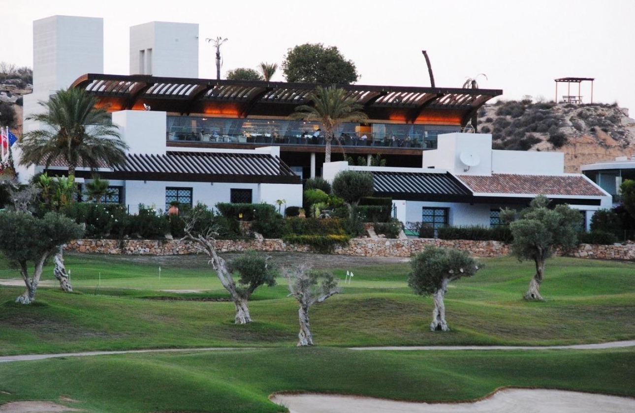 Neue Gebäude - Stadthaus - Peraleja Golf