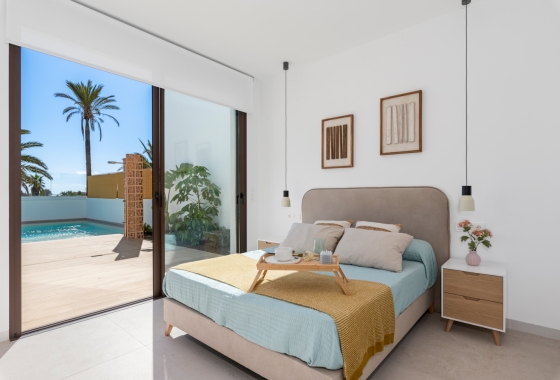 Nouvelle construction - Maison de ville - Los Alcazares