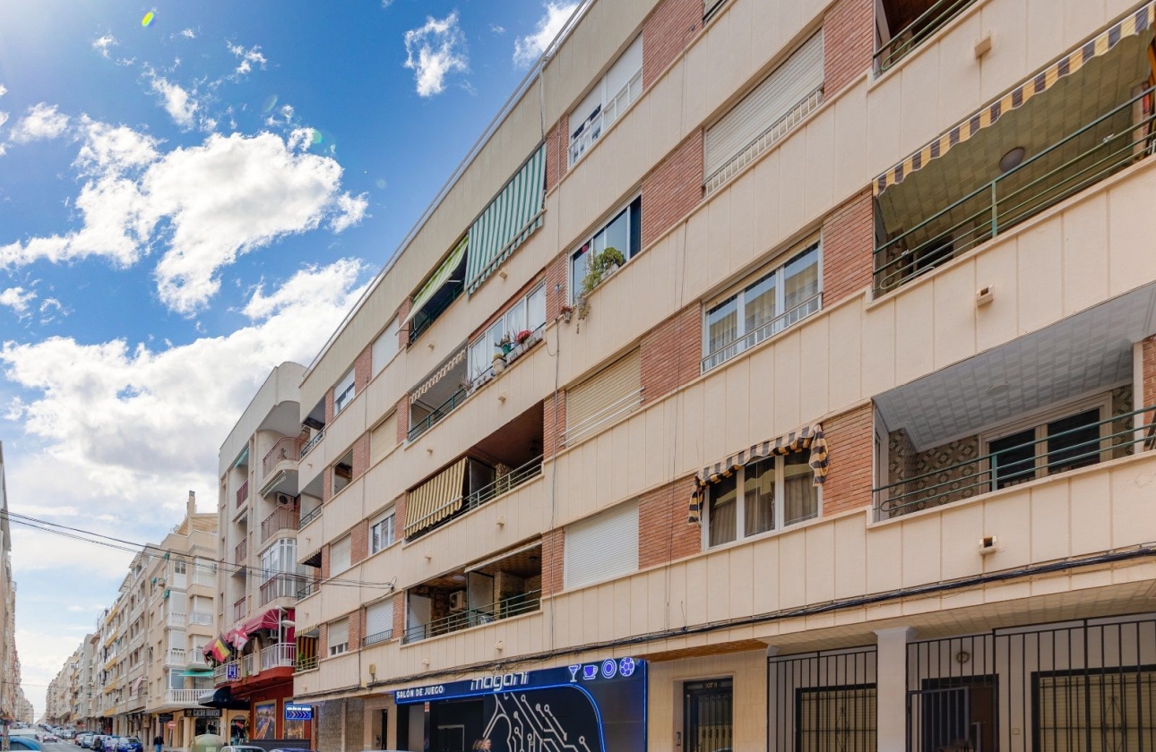 Revente - apartment - Torrevieja - Playa de los Locos