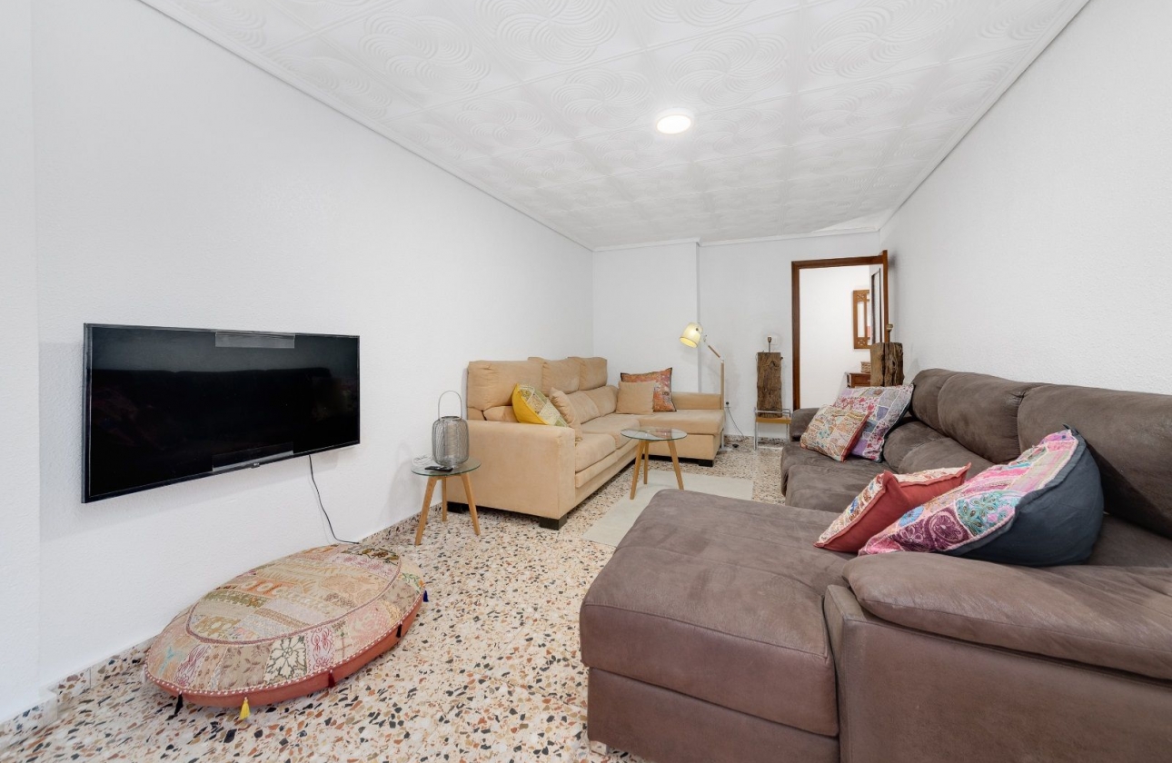 Resale - apartment - Torrevieja - Playa de los Locos