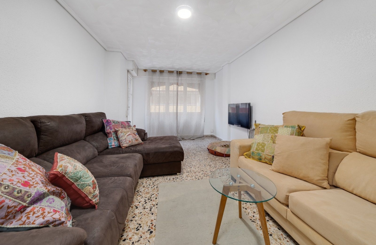 Resale - apartment - Torrevieja - Playa de los Locos