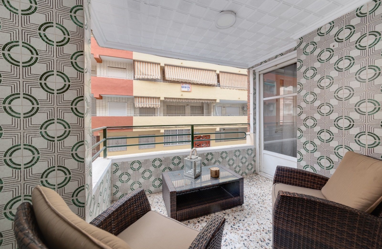 Resale - apartment - Torrevieja - Playa de los Locos