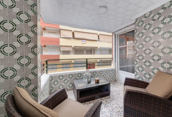 Resale - apartment - Torrevieja - Playa de los Locos