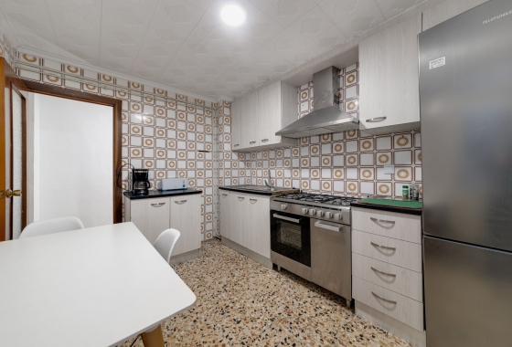 Resale - apartment - Torrevieja - Playa de los Locos