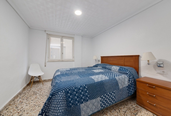 Resale - apartment - Torrevieja - Playa de los Locos