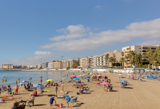 Resale - apartment - Torrevieja - Playa de los Locos