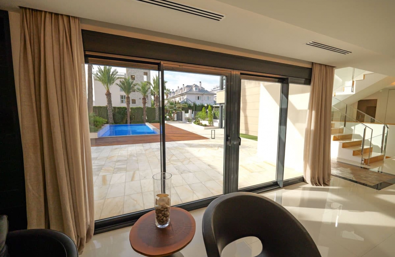 Neue Gebäude - Villa - Torrevieja