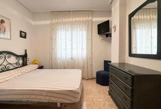 Resale - apartment - Torrevieja - Playa del Cura