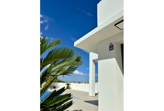 Obra nueva - Adosado - Benijófar
