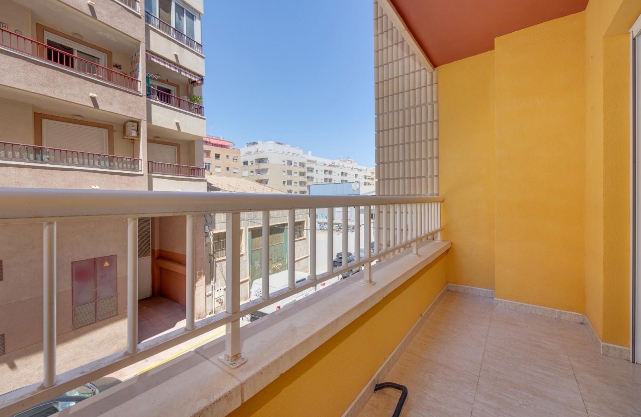 Revente - apartment - Torrevieja