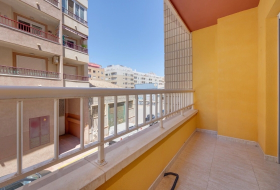 Revente - apartment - Torrevieja