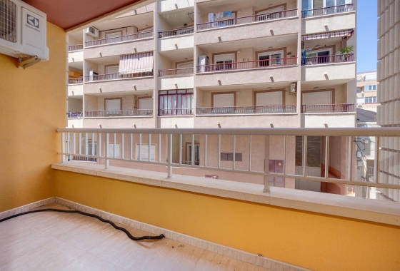 Revente - apartment - Torrevieja