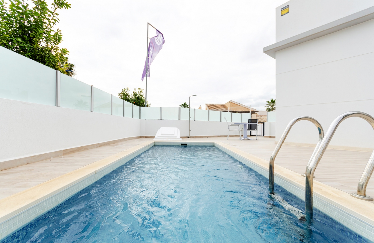 Obra nueva - Adosado - Torrevieja