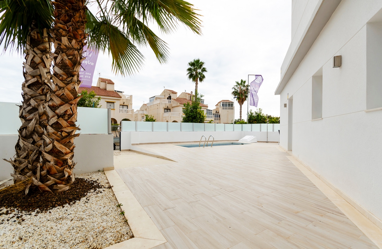 Obra nueva - Adosado - Torrevieja