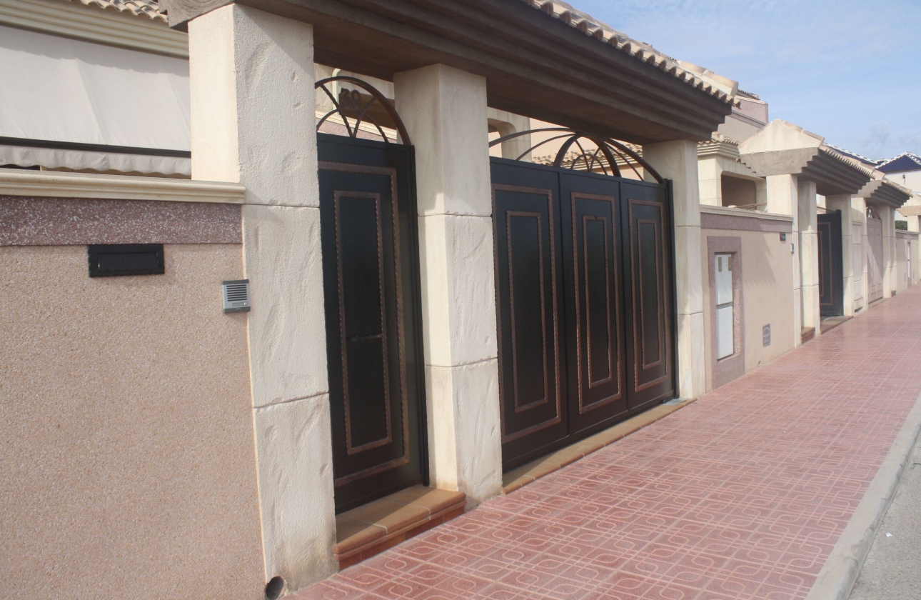 Neue Gebäude - Stadthaus - Torrevieja