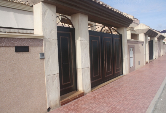 Neue Gebäude - Stadthaus - Torrevieja