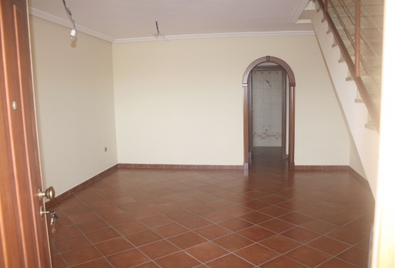 Neue Gebäude - Stadthaus - Torrevieja