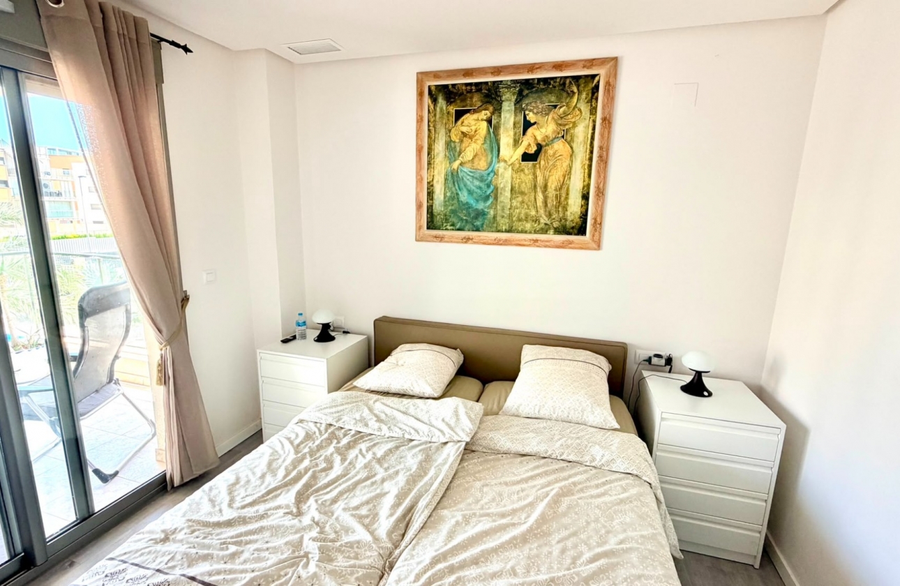 Resale - Apartment - Orihuela Costa - La Zenia