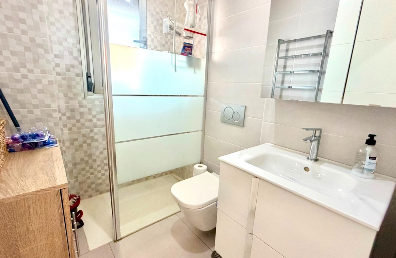 Resale - Apartment - Orihuela Costa - La Zenia