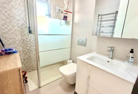 Wiederverkauf - Wohnung - Orihuela Costa - La Zenia