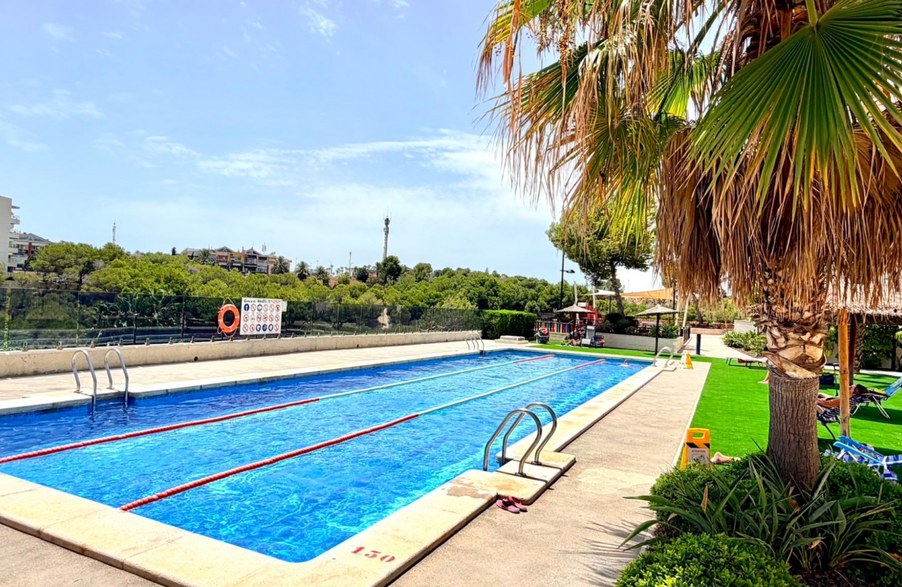 Resale - Apartment - Orihuela Costa - La Zenia
