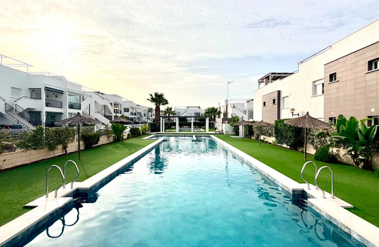 Revente - Appartement - Torrevieja - Aguas Nuevas