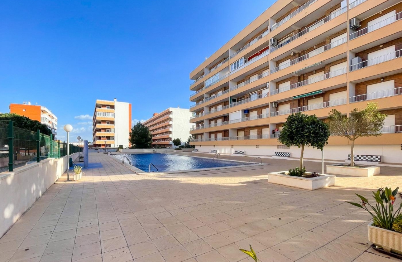 Resale - Apartment - Torrevieja - Punta prima