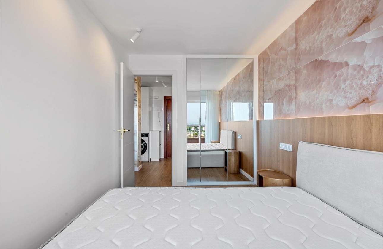 Resale - Apartment - Torrevieja - Punta prima