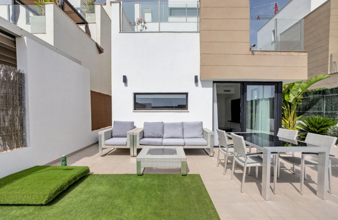 Resale - Villa - Guardamar del Segura - EL RASO