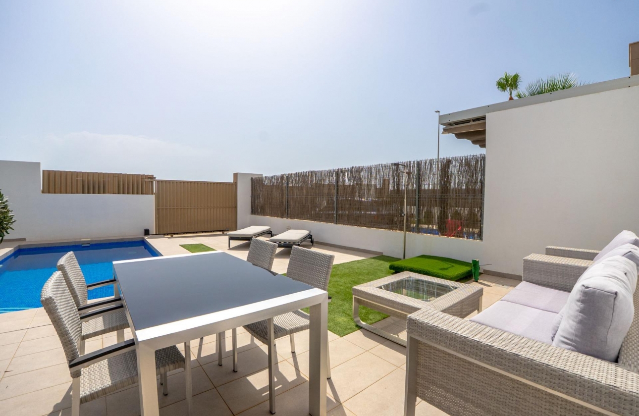 Resale - Villa - Guardamar del Segura - EL RASO