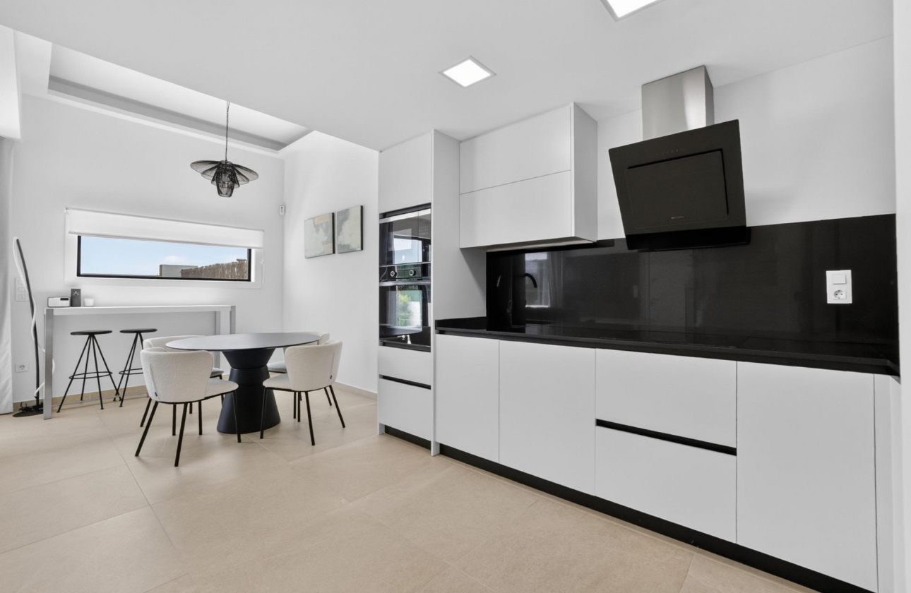 Resale - Villa - Guardamar del Segura - EL RASO