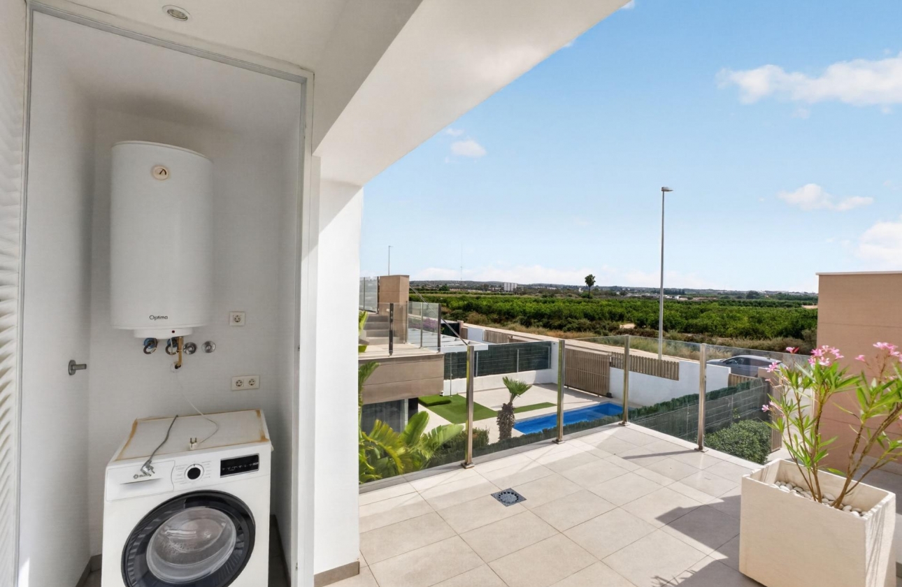 Resale - Villa - Guardamar del Segura - EL RASO