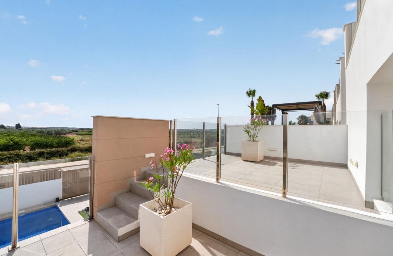 Resale - Villa - Guardamar del Segura - EL RASO