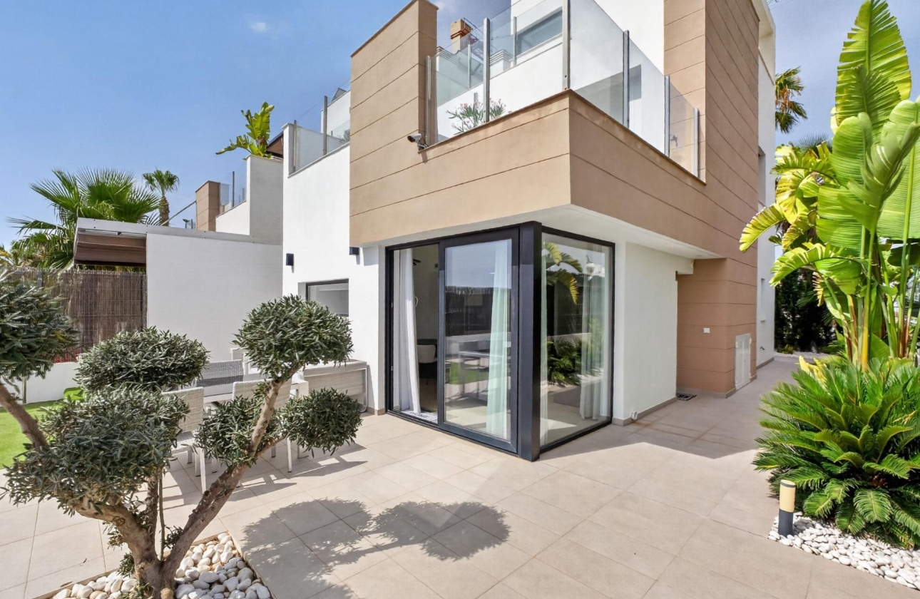 Resale - Villa - Guardamar del Segura - EL RASO