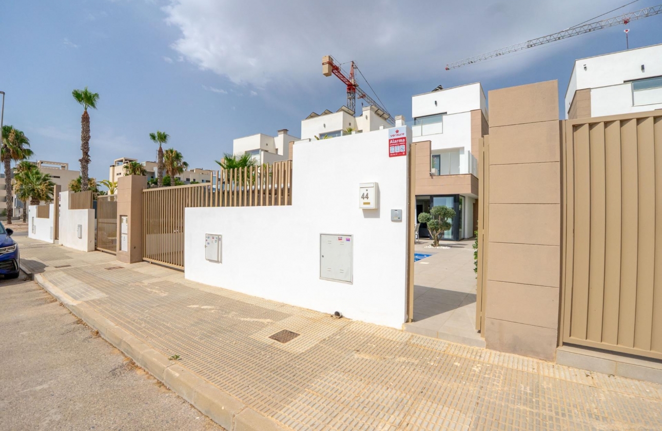 Resale - Villa - Guardamar del Segura - EL RASO