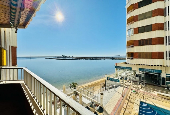 Resale - APARTAMENTO - Torrevieja - Playa del Acequión