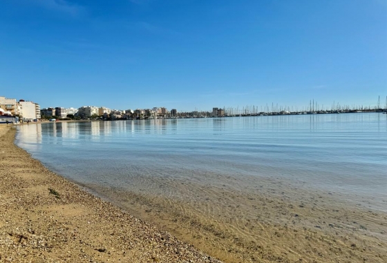 Resale - APARTAMENTO - Torrevieja - Playa del Acequión