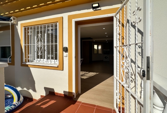 Resale - Apartment - Orihuela Costa - Playa Flamenca