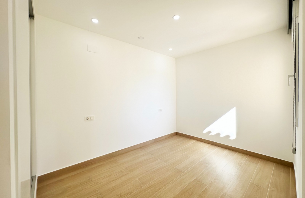 Resale - Apartment - Orihuela Costa - Playa Flamenca