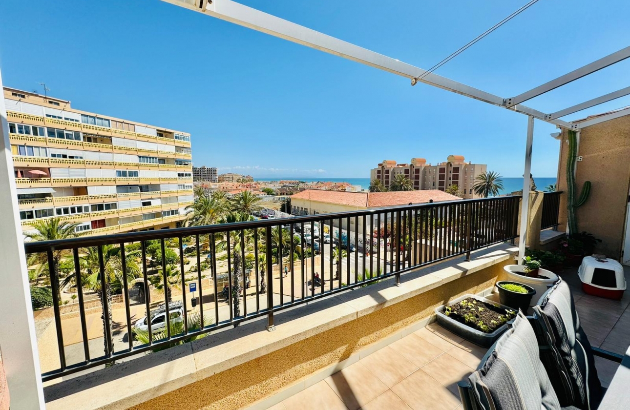 Resale - APARTAMENTO - Torrevieja - LA MATA