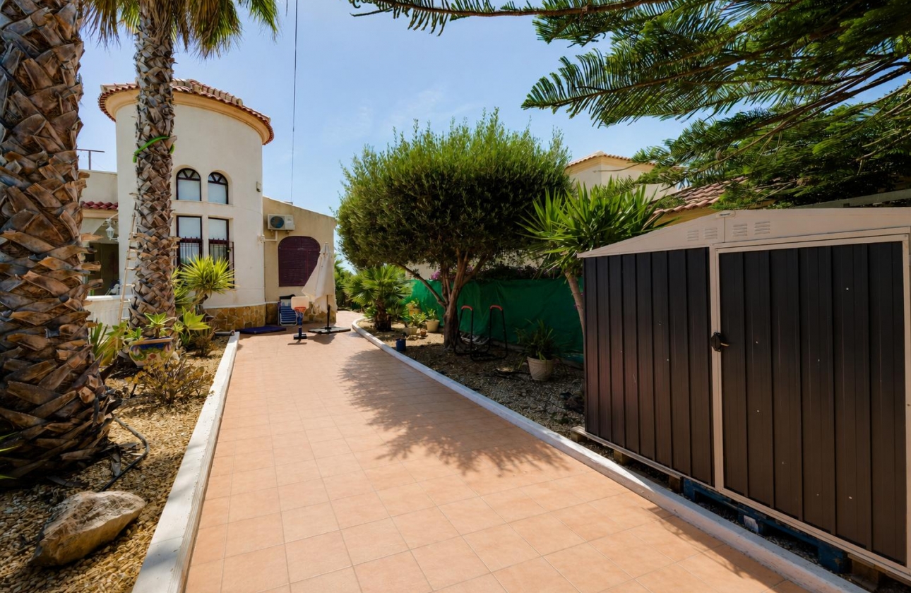 Resale - Villa - San Fulgencio - La Marina