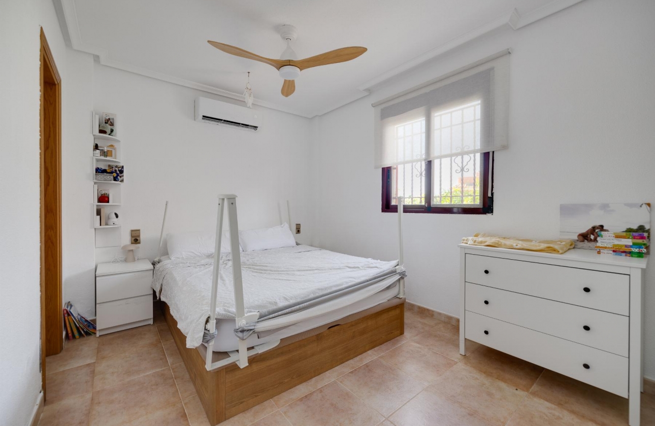 Resale - Villa - San Fulgencio - La Marina