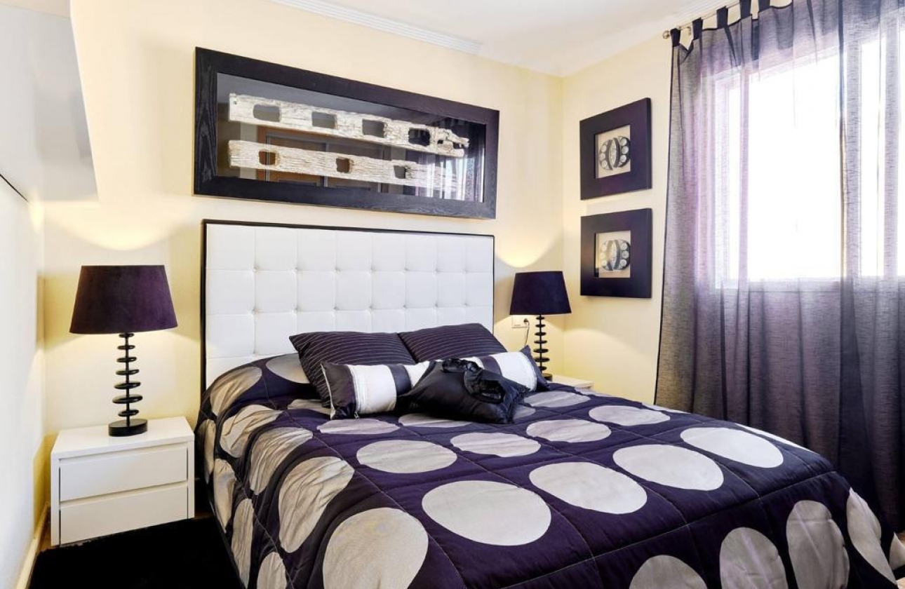 Resale - Apartment - Orihuela Costa - Campoamor