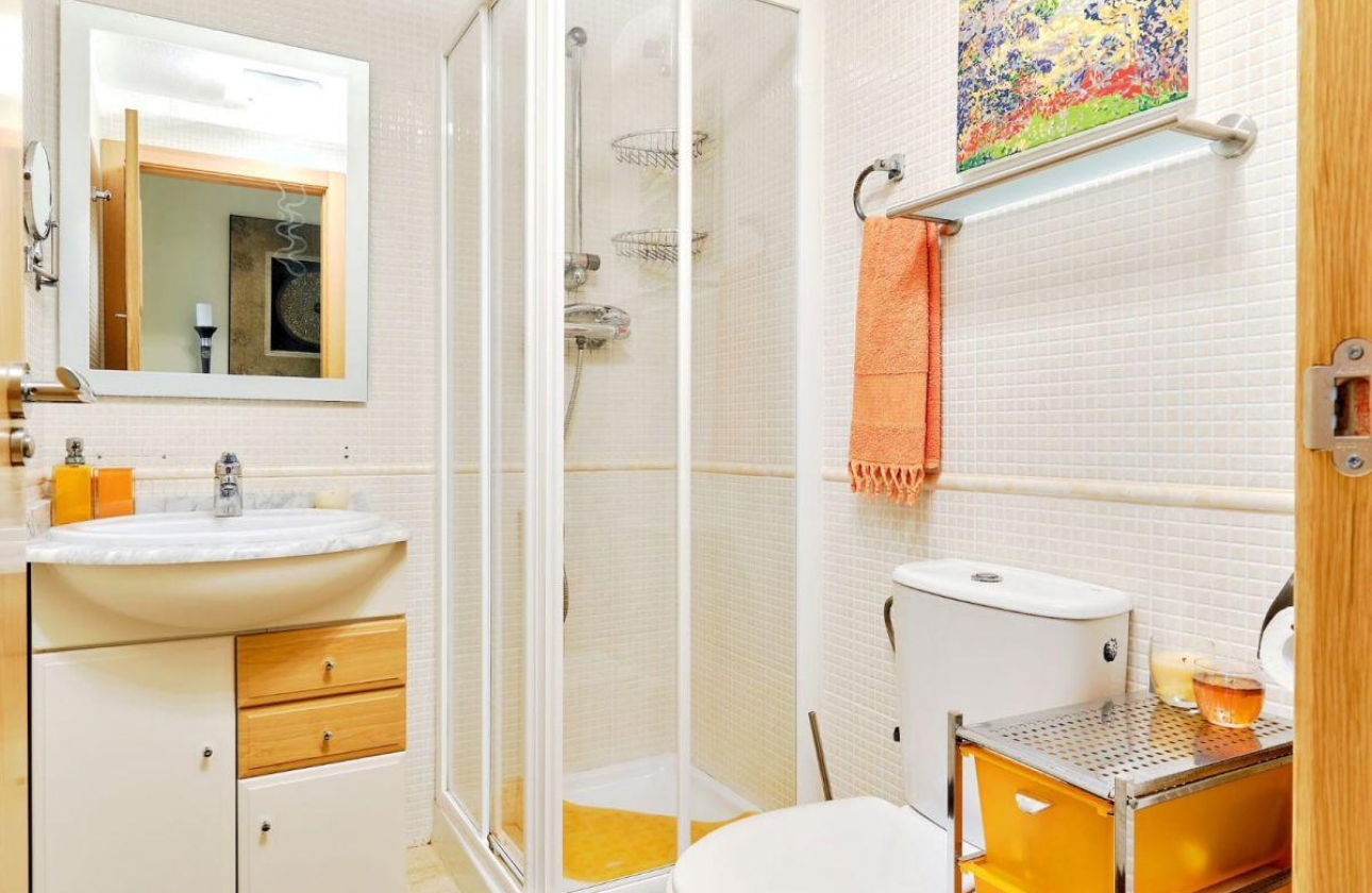 Resale - Apartment - Orihuela Costa - Campoamor