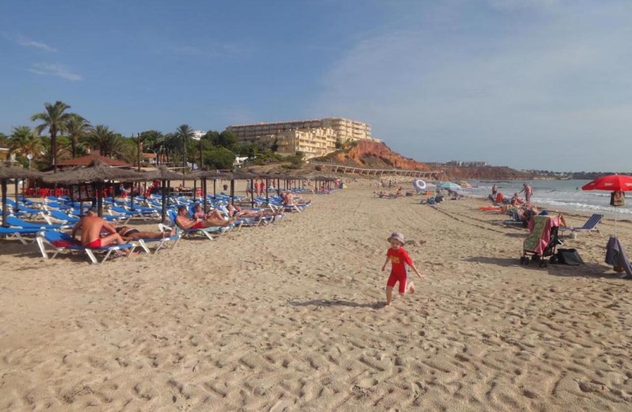Resale - Apartment - Orihuela Costa - Campoamor