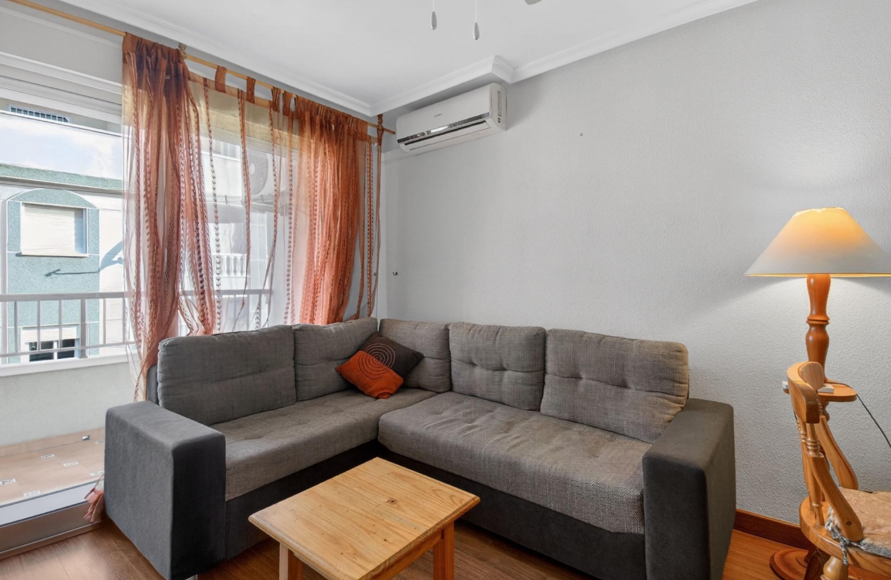 Resale - Apartment - Torrevieja - Parque de las Naciones