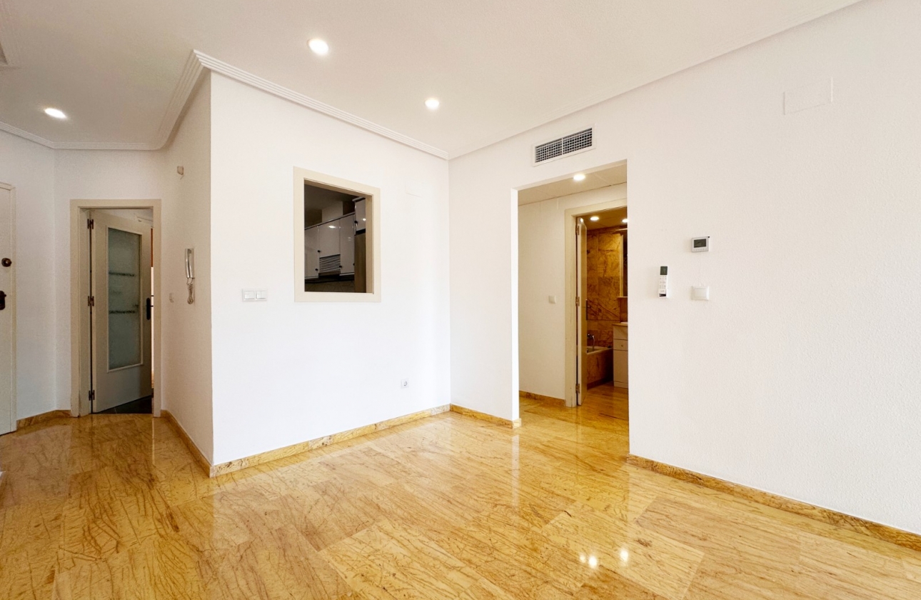 Resale - Apartment - Orihuela Costa - Agua Marina